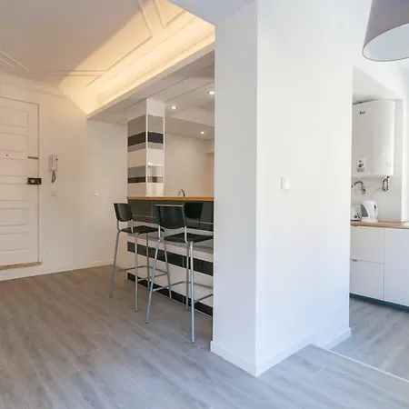 Spacious Basement In Alameda With Lovely Terrace! Lisboa