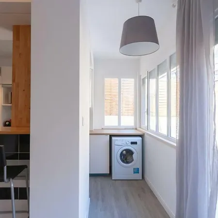 Spacious Basement In Alameda With Lovely Terrace! Appartement Lisboa
