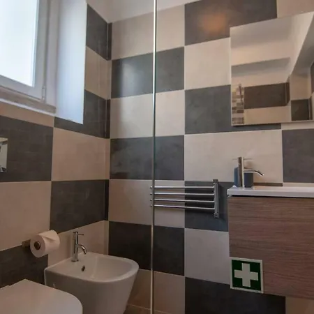 Spacious Basement In Alameda With Lovely Terrace! Апартаменты