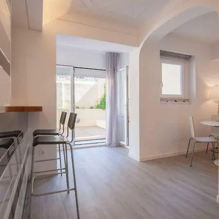 Апартаменты Spacious Basement In Alameda With Lovely Terrace! Лиссабон
